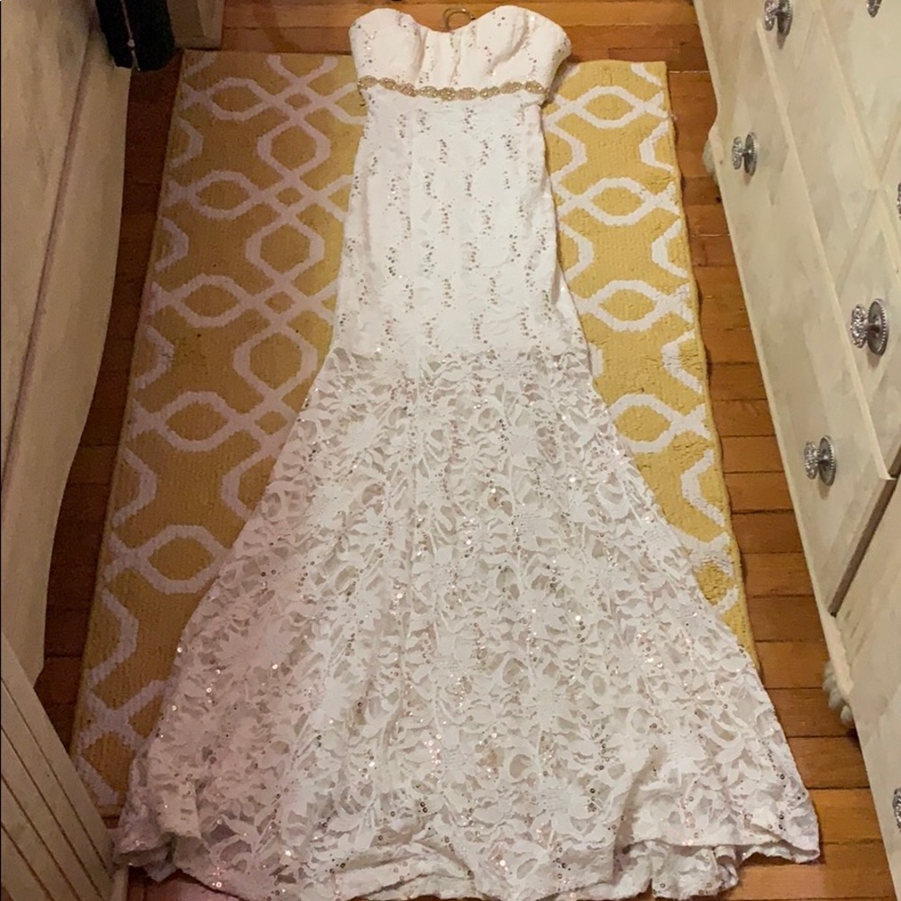 Strapless ecru/gold gown